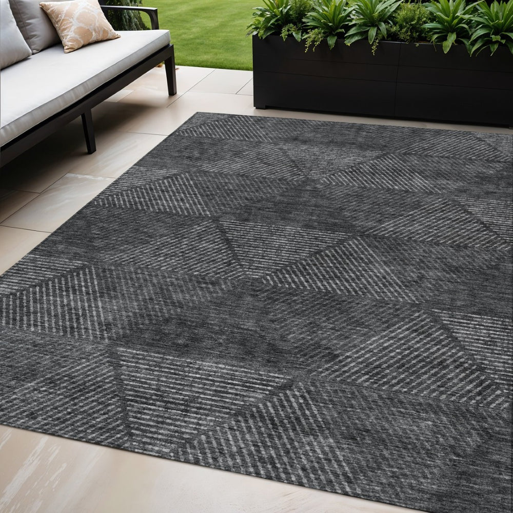 HomeRoots 5' Charcoal Gray & Silver Geometric Area Rug - Modern, Washable, Stylish for Indoor/Outdoor Use 5' X 8' 586505