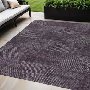 Homeroots 3' Geometric Washable Indoor Outdoor Area Rug In Artichoke And Fern Green For Stylish Spaces 5' X 8' Polyester 586517