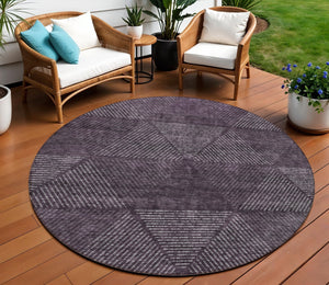 Homeroots 3' Geometric Washable Indoor Outdoor Area Rug In Artichoke And Fern Green For Stylish Spaces 8' Round Polyester 586518