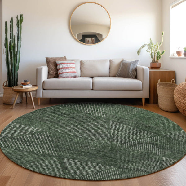 Homeroots 3' Geometric Washable Indoor Outdoor Area Rug In Artichoke And Fern Green For Stylish Spaces 8' Round Polyester 586524