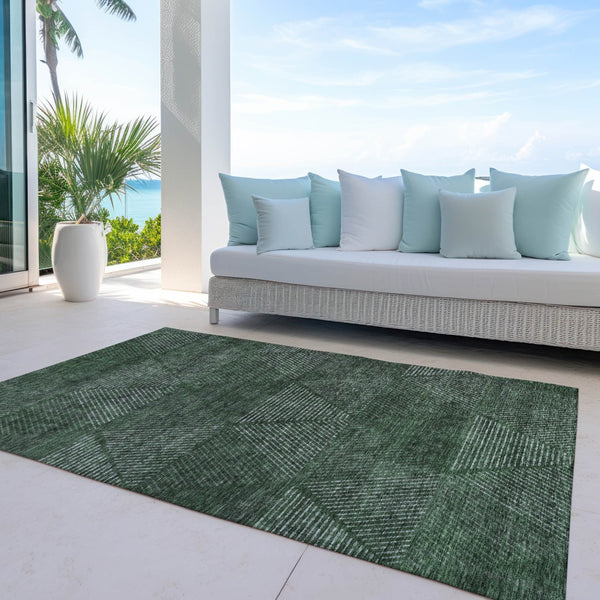 Homeroots 3' Geometric Washable Indoor Outdoor Area Rug In Artichoke And Fern Green For Stylish Spaces 8' X 10' Polyester 586525