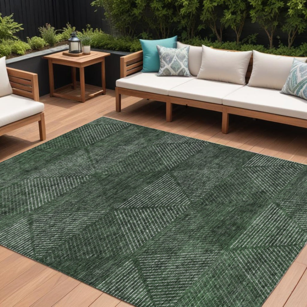 HomeRoots 9' Fern Green and Emerald Geometric Area Rug - Modern, Washable, Durable Indoor/Outdoor Decor 9' X 12' 586526