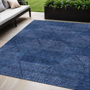 Homeroots 3' Geometric Washable Indoor Outdoor Area Rug In Artichoke And Fern Green For Stylish Spaces 5' X 8' Polyester 586529