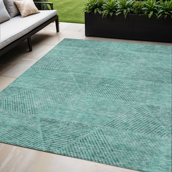 Homeroots 3' Geometric Washable Indoor Outdoor Area Rug In Artichoke And Fern Green For Stylish Spaces 5' X 8' Polyester 586535