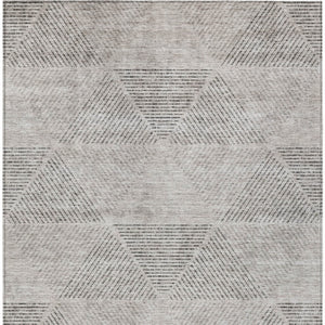 Homeroots 3' Geometric Washable Indoor Outdoor Area Rug In Artichoke And Fern Green For Stylish Spaces 5' X 8' Polyester 586541