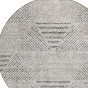 Homeroots 3' Geometric Washable Indoor Outdoor Area Rug In Artichoke And Fern Green For Stylish Spaces 8' Round Polyester 586542