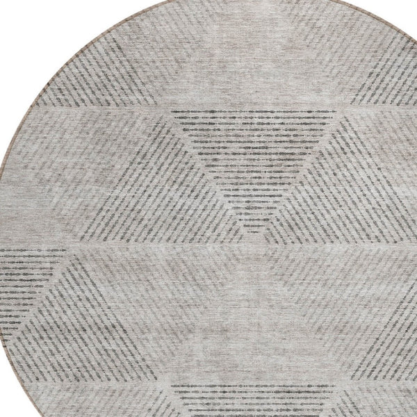 Homeroots 3' Geometric Washable Indoor Outdoor Area Rug In Artichoke And Fern Green For Stylish Spaces 8' Round Polyester 586542