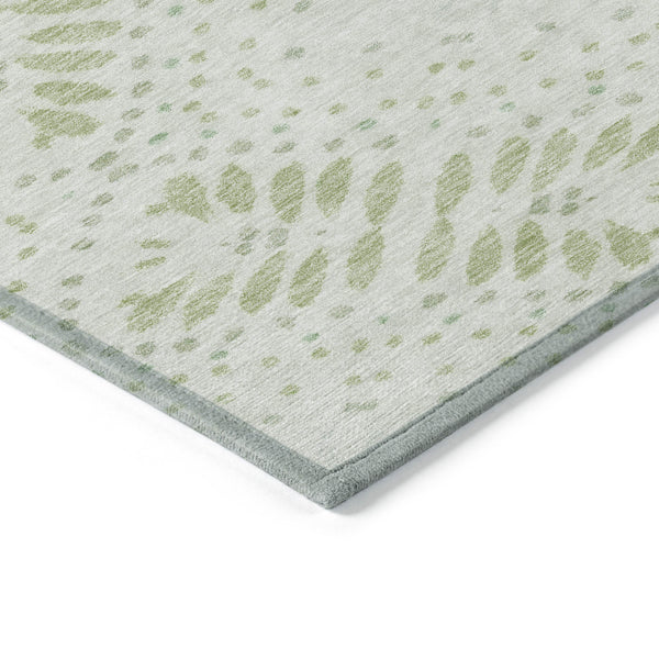 Homeroots 3' Artichoke Green And Fern Green Floral Washable Rug For Indoor And Outdoor Style And Comfort 3' X 5' Polyester 586558