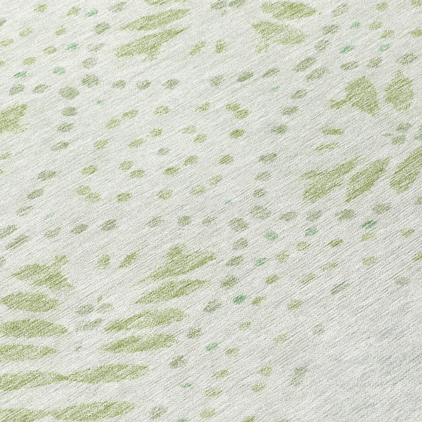 Homeroots 3' Artichoke Green And Fern Green Floral Washable Rug For Indoor And Outdoor Style And Comfort 8' Round Polyester 586560