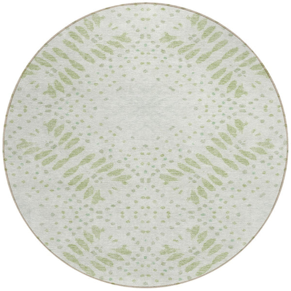 Homeroots 3' Artichoke Green And Fern Green Floral Washable Rug For Indoor And Outdoor Style And Comfort 8' Round Polyester 586560
