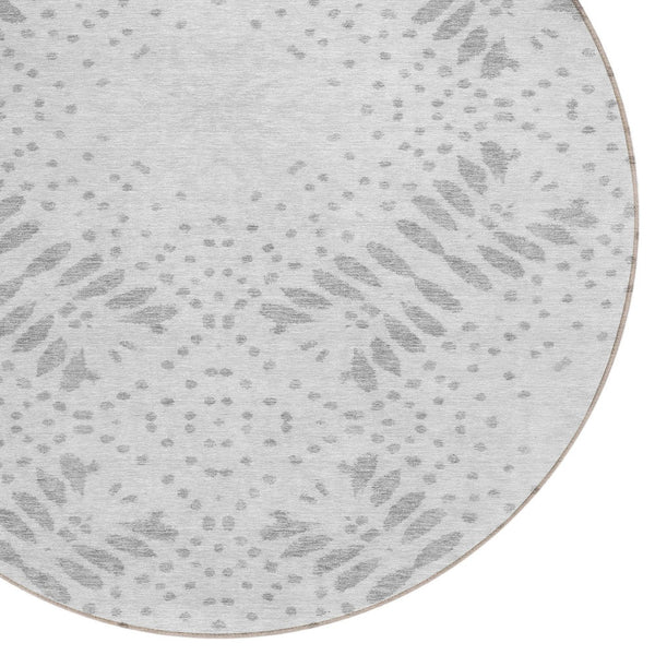 Homeroots 3' Artichoke Green And Fern Green Floral Washable Rug For Indoor And Outdoor Style And Comfort 8' Round Polyester 586584