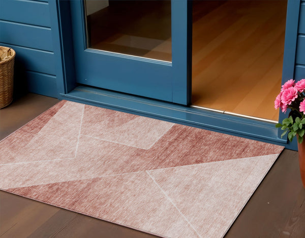 Homeroots 3' Beige Tan And Ivory Abstract Washable Rug - Perfect For Indoor And Outdoor Spaces, Durable & Stylish 3' X 5' Polyester 586624