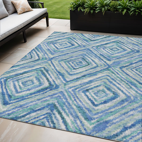 Homeroots 3' Stylish Denim Blue And Green Geometric Washable Area Rug For Indoor And Outdoor Elegance 5' X 8' Polyester 586637