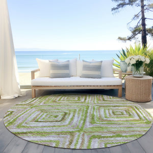 Homeroots 3' Stylish Denim Blue And Green Geometric Washable Area Rug For Indoor And Outdoor Elegance 8' Round Polyester 586644