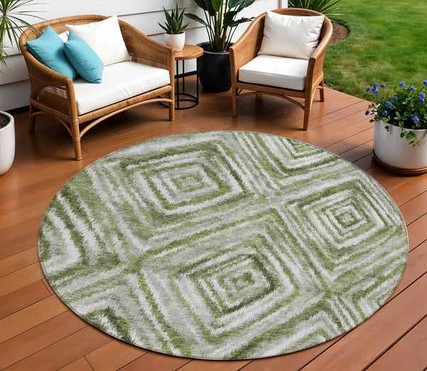 Homeroots 3' Artichoke Green And Sage Geometric Washable Indoor Outdoor Area Rug For Stylish Spaces 8' Round Polyester 586656