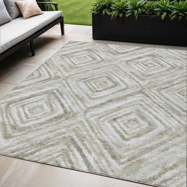 Homeroots 3' Artichoke Green And Sage Geometric Washable Indoor Outdoor Area Rug For Stylish Spaces 5' X 8' Polyester 586661