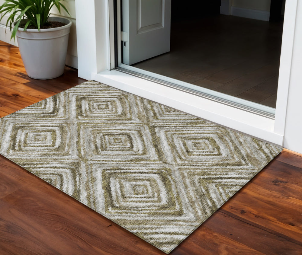 Homeroots 3' Artichoke Green And Sage Geometric Washable Indoor Outdoor Area Rug For Stylish Spaces 3' X 5' Polyester 586666