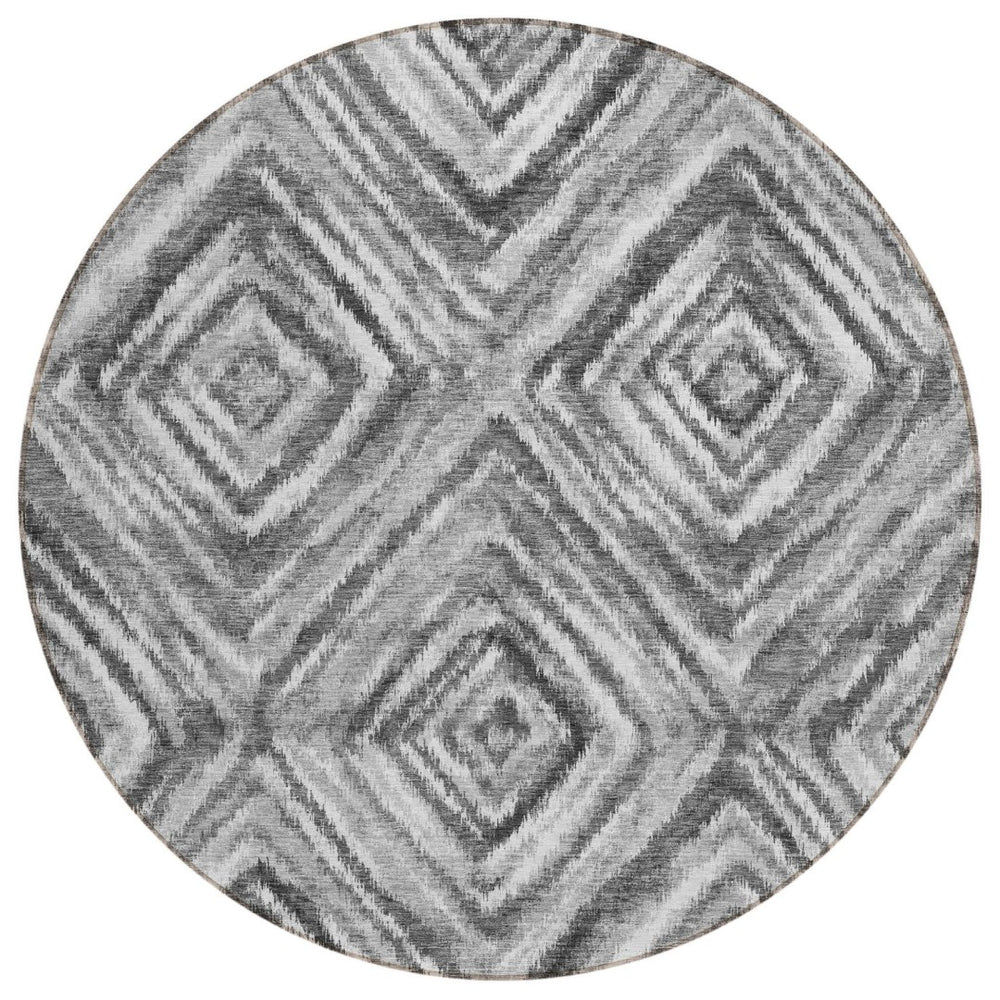 HomeRoots 5' Geometric Washable Area Rug in Gray, Silver, and Ivory – Perfect for Indoor and Outdoor Spaces! 8' Round 586680