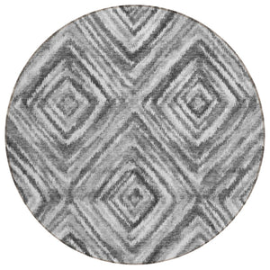 HomeRoots 5' Geometric Washable Area Rug in Gray, Silver, and Ivory – Perfect for Indoor and Outdoor Spaces! 8' Round 586680