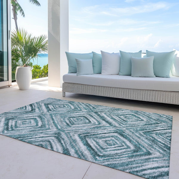 Homeroots 3' Artichoke Green And Sage Geometric Washable Indoor Outdoor Area Rug For Stylish Spaces 3' X 5' Polyester 586690