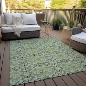 Homeroots 3' Elegant Artichoke Green Medallion Rug - Washable Indoor/Outdoor Solution For Any Space 3' X 5' Polyester 586732