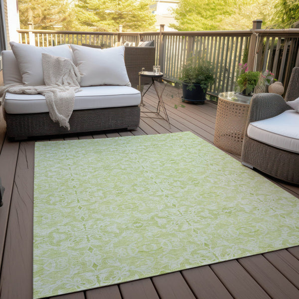 Homeroots 3' Artichoke Green Medallion Washable Area Rug - Stylish, Durable, Indoor Outdoor Decor Solution 3' X 5' Polyester 586780