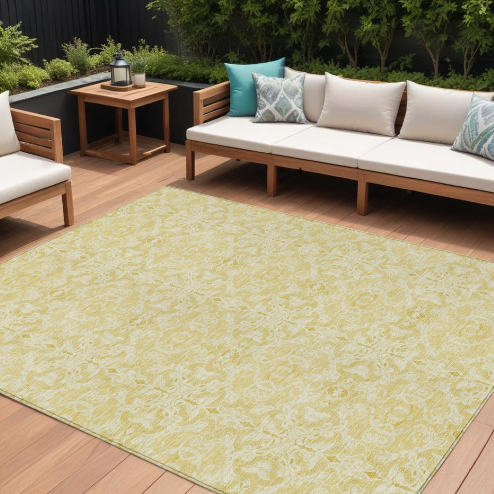 HomeRoots 9' Gold and Ivory Medallion Indoor Outdoor Area Rug – Stylish, Durable, Washable for High-Traffic Spaces 9' X 12' 586790