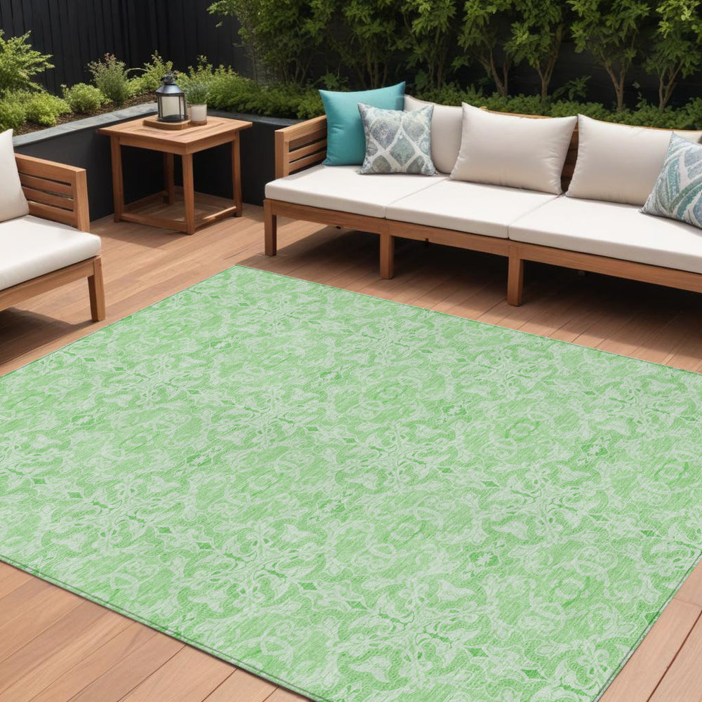 Homeroots 3' Artichoke Green Medallion Washable Area Rug - Stylish, Durable, Indoor Outdoor Decor Solution 8' X 10' Polyester 586795