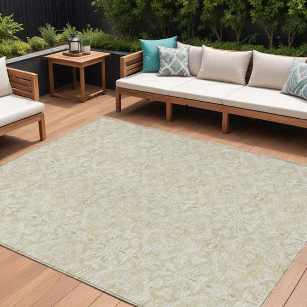 Homeroots 3' Artichoke Green Medallion Washable Area Rug - Stylish, Durable, Indoor Outdoor Decor Solution 10' X 14' Polyester 586839
