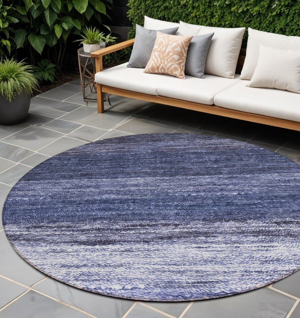 HomeRoots 5' Navy Blue to Ivory Ombre Indoor Outdoor Area Rug - Durable, Washable, and Versatile for Any Space 8' Round 586896