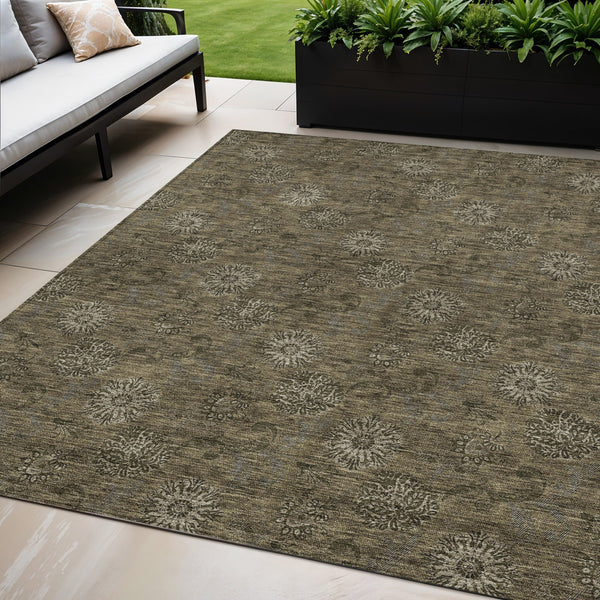 Homeroots 3' Brown And Beige Floral Washable Area Rug – Perfect For Indoor And Outdoor Spaces, Durable Design 5' X 8' Polyester 586961