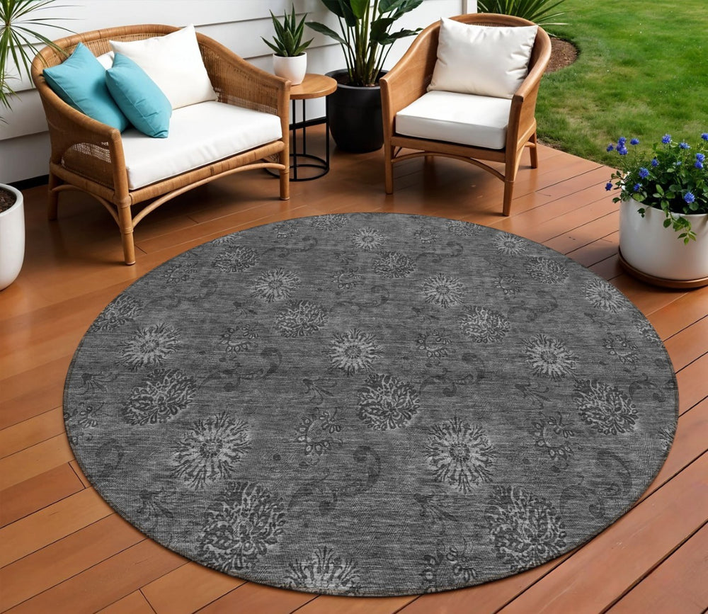HomeRoots 5' Gray and Charcoal Floral Indoor Outdoor Area Rug - Stylish, Durable, and Machine Washable Design 8' Round 586980