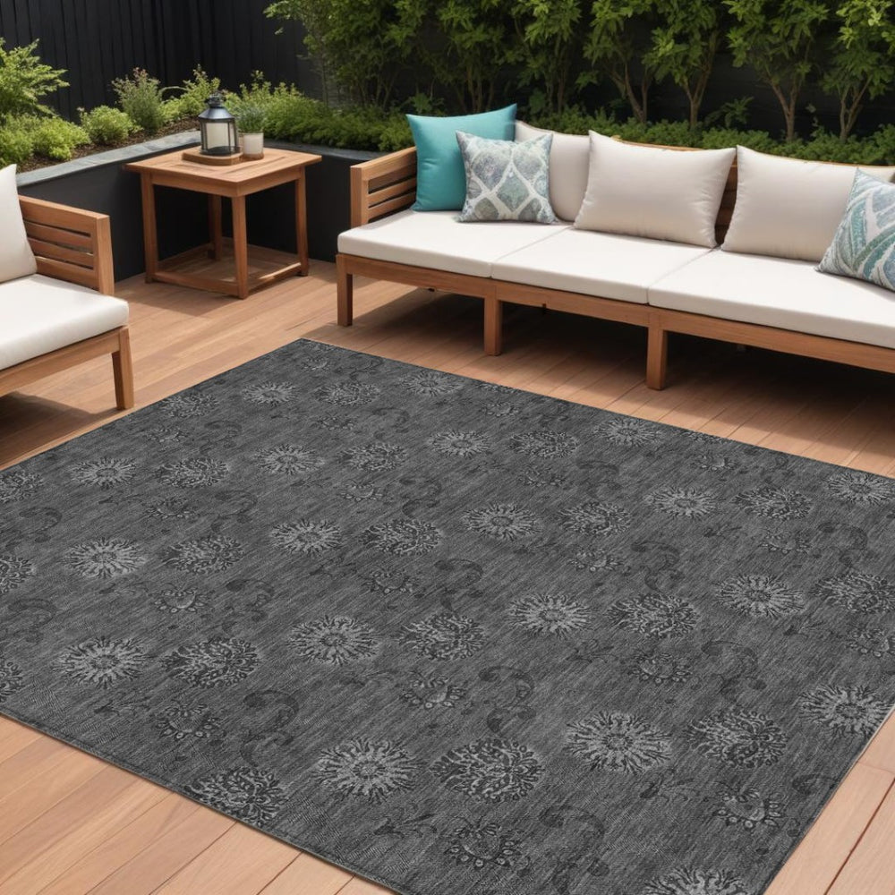 HomeRoots 9' Gray and Charcoal Floral Washable Area Rug – Timeless Style for Indoor and Outdoor Spaces 9' X 12' 586982