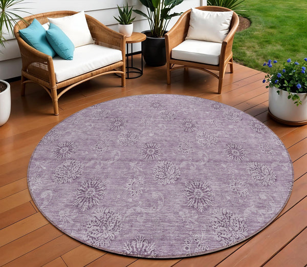 Homeroots 3' Gold Floral Washable Area Rug - Durable Indoor Outdoor Accent For Living Room, Patio & More 8' Round Polyester 587004