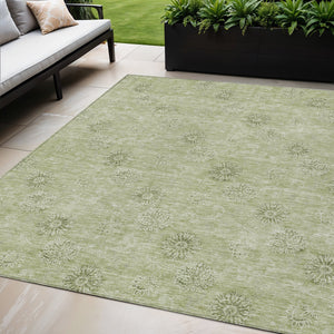 Homeroots 3' Gold Floral Washable Area Rug - Durable Indoor Outdoor Accent For Living Room, Patio & More 5' X 8' Polyester 587015