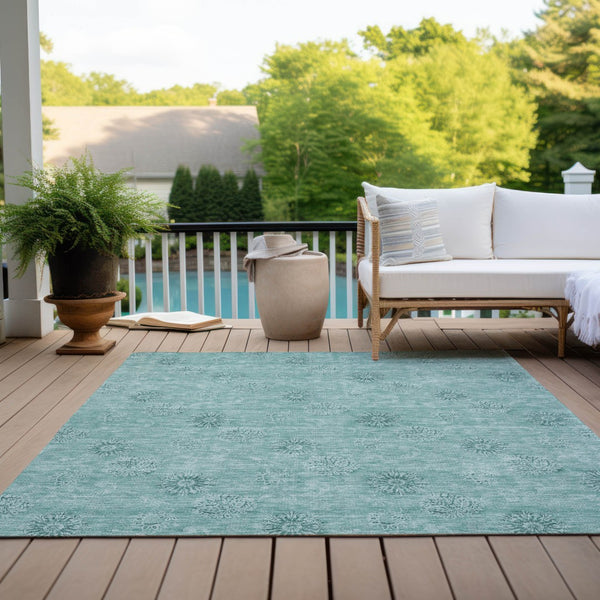 Homeroots 3' Gold Floral Washable Area Rug - Durable Indoor Outdoor Accent For Living Room, Patio & More 3' X 5' Polyester 587026