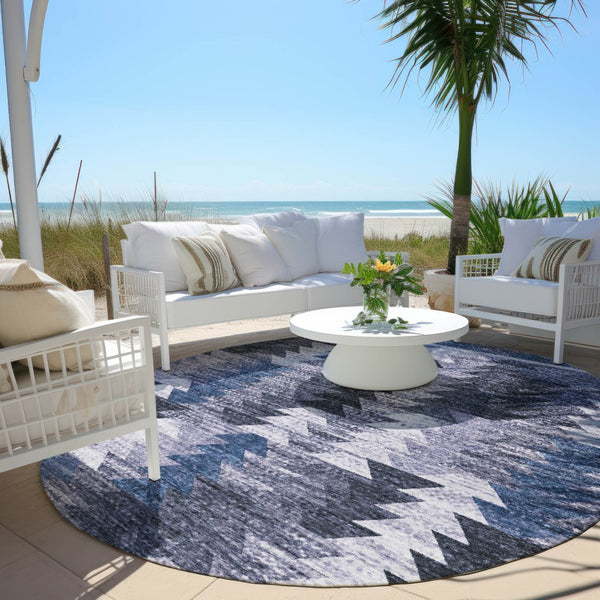 Homeroots 3' Navy Blue And Sky Blue Southwestern Washable Area Rug For Stylish Indoor Or Outdoor Spaces 8' Round Polyester 587334