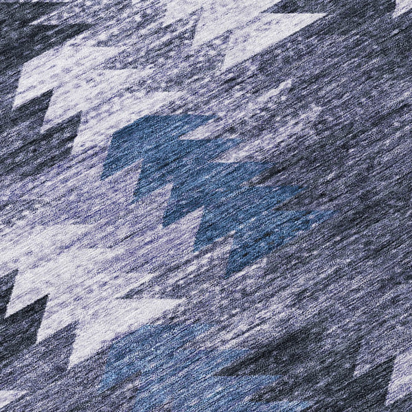 Homeroots 3' Navy Blue And Sky Blue Southwestern Washable Area Rug For Stylish Indoor Or Outdoor Spaces 8' Round Polyester 587334