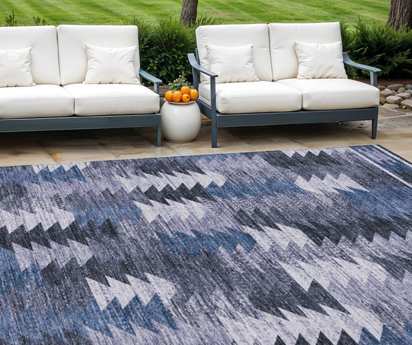 Homeroots 3' Navy Blue And Sky Blue Southwestern Washable Area Rug For Stylish Indoor Or Outdoor Spaces 8' X 10' Polyester 587335