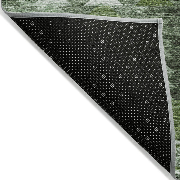 Homeroots 3' Navy Blue And Sky Blue Southwestern Washable Area Rug For Stylish Indoor Or Outdoor Spaces 5' X 8' Polyester 587345