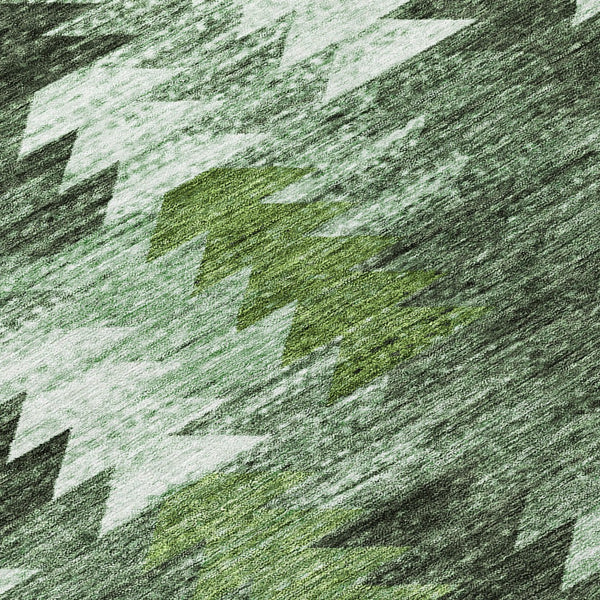 Homeroots 3' Navy Blue And Sky Blue Southwestern Washable Area Rug For Stylish Indoor Or Outdoor Spaces 8' Round Polyester 587346