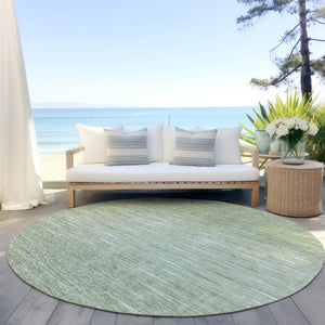 Homeroots 3' Artichoke Green Abstract Washable Area Rug - Ideal For Indoor And Outdoor Spaces, Stain Resistant 8' Round Polyester 587388