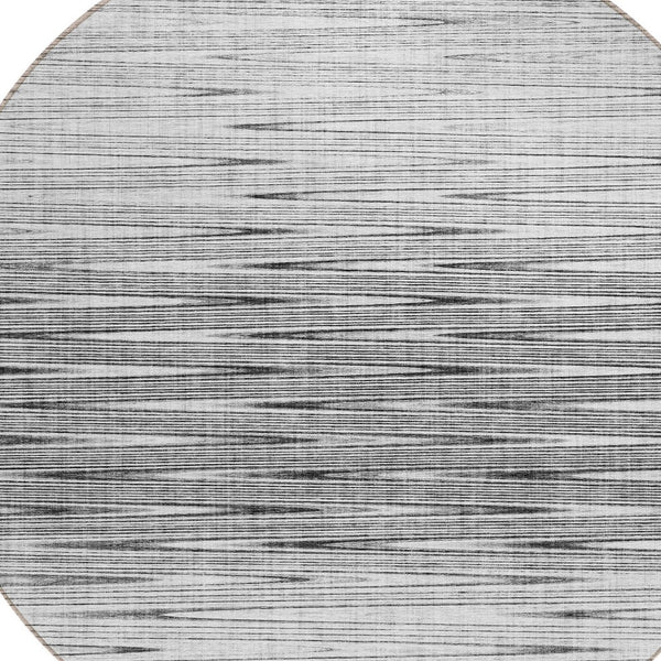 Homeroots 3' Artichoke Green Abstract Washable Area Rug - Ideal For Indoor And Outdoor Spaces, Stain Resistant 8' Round Polyester 587412