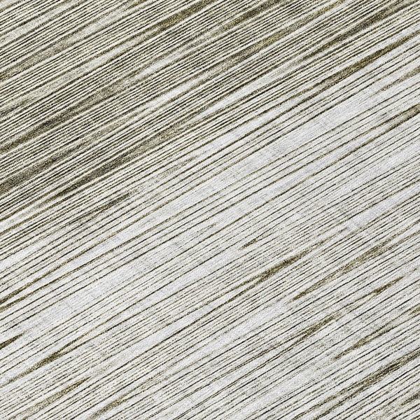 Homeroots 3' Artichoke Green Abstract Washable Area Rug - Ideal For Indoor And Outdoor Spaces, Stain Resistant 8' Round Polyester 587430