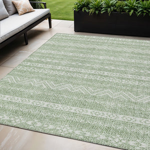 Homeroots 3' Artichoke Green Southwestern Washable Area Rug - Perfect For Indoor And Outdoor Spaces! 5' X 8' Polyester 587501