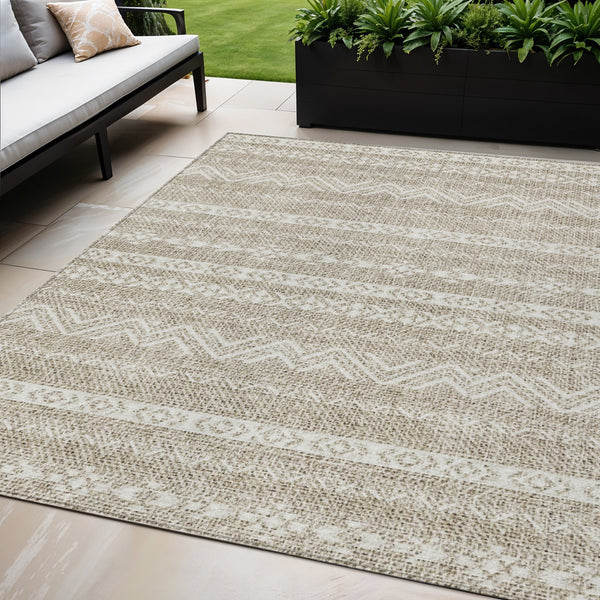 Homeroots 3' Artichoke Green Southwestern Washable Area Rug - Perfect For Indoor And Outdoor Spaces! 5' X 8' Polyester 587507