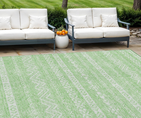Homeroots 3' Artichoke Green Southwestern Washable Area Rug - Perfect For Indoor And Outdoor Spaces! 8' X 10' Polyester 587545