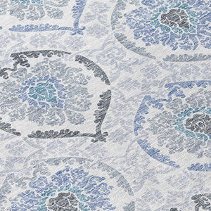 HomeRoots 5' Timeless Gray and Denim Blue Medallion Washable Area Rug for Indoor and Outdoor Spaces 8' Round 587658