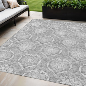 Homeroots 3' Artichoke Green Medallion Washable Area Rug For Indoor And Outdoor Spaces - Durable & Stylish 5' X 8' Polyester 587735
