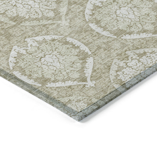 Homeroots 3' Artichoke Green Medallion Washable Area Rug For Indoor And Outdoor Spaces - Durable & Stylish 10' X 14' Polyester 587769